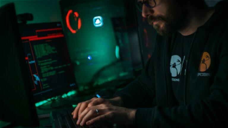 Computer workstation representing Windows Server Remote Desktop Services troubleshooting