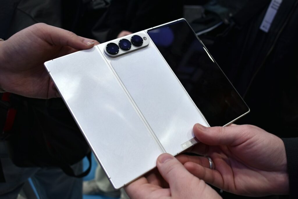 Foldable smartphone concept illustrating iPhone Duo case compatibility and display ergonomics
